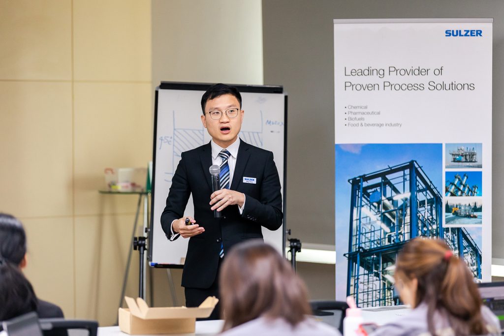 Sulzer Lee Ming Yang giving the course overview 
