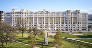 Armstrong Helps Transform Iconic Chicago Hospital Into Hotels for Medical StaffPatients’ Guests